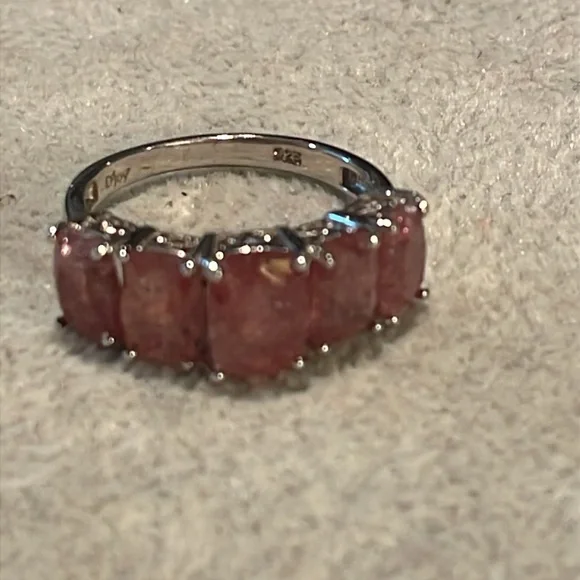 Genuine African Strawberry Quartz Ring NWOTS